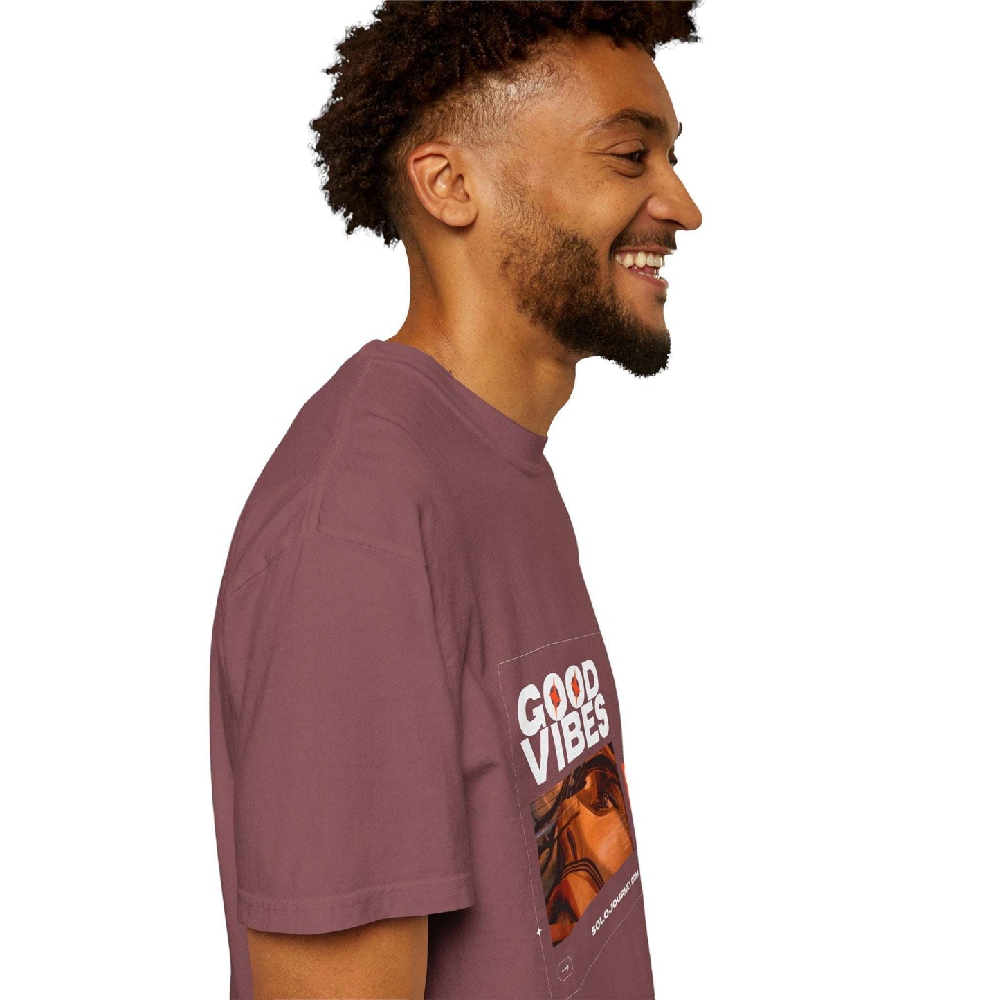 Good vibes Graphic Design - Vintage Aesthetic Outfit Pullover, OversizOur stylish Unisex Softstyle T-Shirt, designed for comfort and versatility. Crafted from high-quality, lightweight ring-spun cotton, this tee feels soft against the Solo JourneyWestern Graphic Shirt