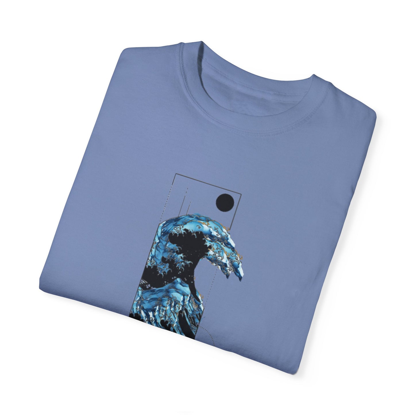 Waves Art Vintage Aesthetic Pullover - Oversized Boho T-Shirt in Organic Cotton, perfect for layering and styled with denim shorts for a vibrant summer look.
